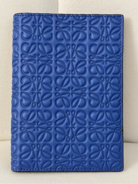 LOEWE ANAGRAM Embossed Leather Passport Holder Blue Black Travel Box & Dust Bag